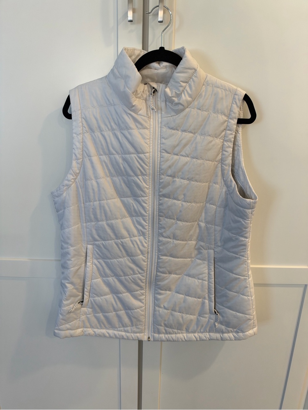 Women’s XL Quilted Puffer Vest (white)